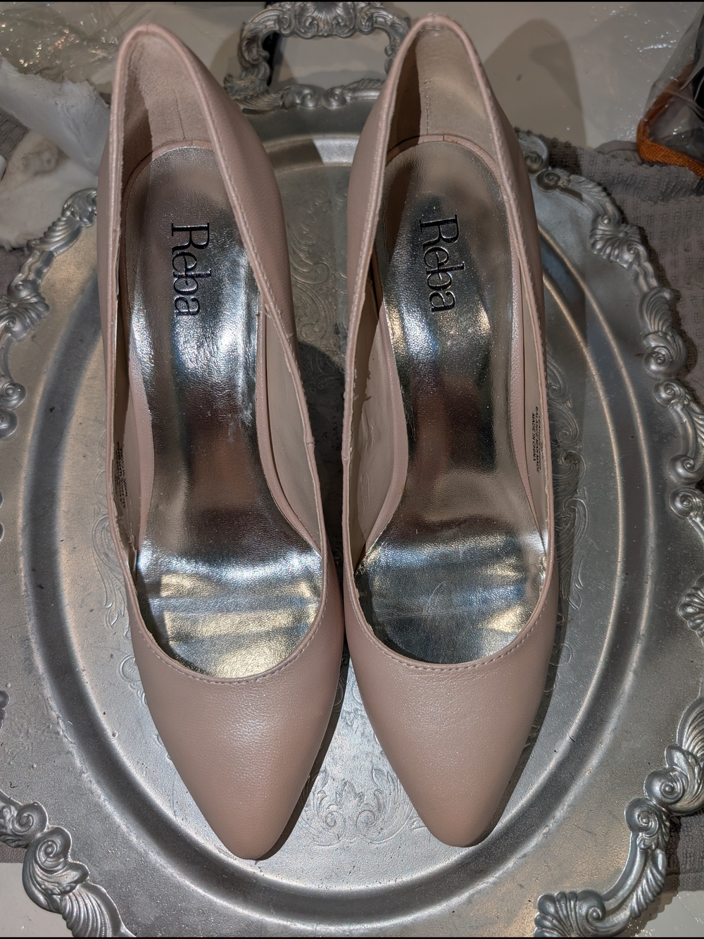 Reba Size 9 Nude Blush Pointed-Toe Pumps Nice